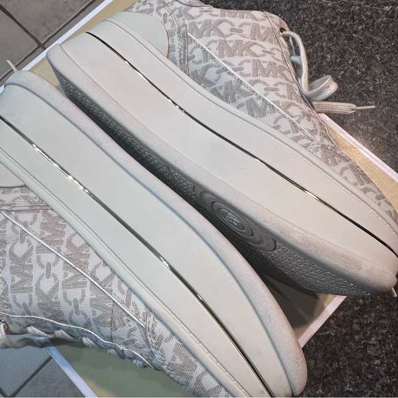 Michael Kors Hayes Empire Signature Logo Platform Sneaker - Picture 8 of 14